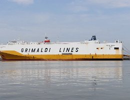 GRANDE COLONIA - 176m [IMO:9318527] Autotransporter (Vehicles Carrier) Aufnahme: 2020-08-01 Baujahr: 2007 | DWT: 12292t | Breite: 31m | Ladekapazität: 4600 CEU Geschwindigkeit: 20 kn...