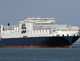 ATLANTIC SKY - 296m [IMO:9670602] Container-/ Ro-Ro Schiff (Container ship) Aufnahme: 2017-05-10 Baujahr: 2017 | DWT: 55828t | Breite: 38m | Tiefgang: 10,4m | Ladekapazität: 3800...