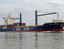 CMA CGM ARISTOTE - 170m [IMO:9360154] Containerschiff (Container ship) Aufnahme: 2016-07-15 Baujahr: 2007 | DWT: 21267t | Breite: 27m | Tiefgang: 9,36m | Ladekapazität: 1691 TEU...