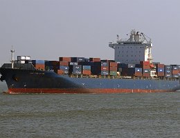 CMA CGM AZURE - 260m (ex) [IMO:9324851] Containerschiff (Container ship) Neuer Name: NAVIOS AZURE Aufnahme: 2017-03-16 Baujahr: 2007 | DWT: 50629t | Breite: 32m | Tiefgang: 12,6m |...