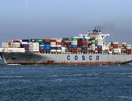 COSCO PHILIPPINES - 334m [IMO:9448762] Containerschiff (Container ship) Aufnahme: 2019-05-22 Baujahr: 2010 | DWT: 101200t | Breite: 43m | Tiefgang: 14,6m | Ladekapazität: 9469 TEU...