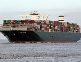 EVER GOLDEN - 400m [IMO:9811012] Containerschiff (Container ship) Aufnahme: 2018-10-19 Baujahr: 2018 | DWT: 218000t | Breite: 59m | Ladekapazität: 20388 TEU Maschinenleistung:...