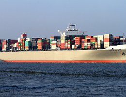 MACKINAC BRIDGE - 366m (ex) [IMO:9689603] Containerschiff (Container ship) Aufnahme: 2015-10-04 Neuer Name: ONE MACKINAC Baujahr: 2015 | DWT: 147404t | Breite: 51m | Tiefgang: 15,5m |...