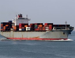 VECCHIO BRIDGE - 294m (ex) [IMO:9293454] Containerschiff (Container ship) Neuer Name: LILA LONDON Aufnahme: 2018-07-27 Baujahr: 2005 | DWT: 64983t | Breite: 32m | Tiefgang: 13,5m |...