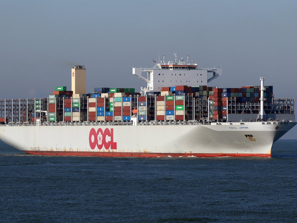 Groß-Containerschiffe - OOCL