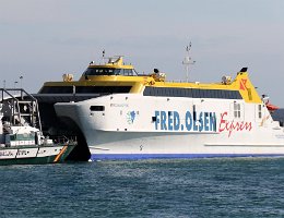 BOCAYNA EXPRESS - 66m [IMO:9285378] Highspeed Autofähre (Car ferry) Aufnahme: 2018-01-25 Baujahr: 2003 | DWT: 213t | Breite: 19m | Tiefgang: 2,45m | Passagiere: 436 | PKW: 69...