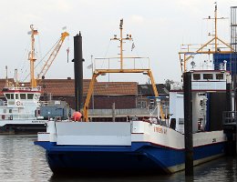 FRISIA VII - 58m [IMO:8891807] Autofähre/ Ro-Ro (Car ferry) Neuaufnahme: 2018-09-27 Baujahr: 2010 | DWT: 321t | Breite: 9m Maschinenleistung: 600 KW | Geschwindigkeit: 8,5 kn