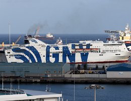 EXCELLENT - 203m [IMO:9143441] Autofähre (Car ferry) Aufnahme: 2018-01-20 Baujahr: 1998 | DWT: 7300t | Breite: 27m | Tiefgang: 6,65m | Passagiere: 2330 | PKW: 800 Laufende...