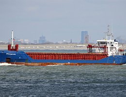 STÖRTEBEKER - 83m [IMO:9195377] Frachtschiff (General Cargo) Aufnahme: 2016-04-28 Baujahr: 2000 | DWT: 3159t | Breite: 12,60m | Tiefgang: max. 5,30m Maschinenleistung: 1800 KW |...