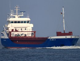 FRI BREVIK - 90m [IMO:9190183] Frachtschiff (General Cargo) Aufnahme: 2015-10-04 Baujahr: 2001 | DWT: 3780t | Breite: 13,40m | Tiefgang: max. 5,67m Maschinenleistung: 1800 KW |...