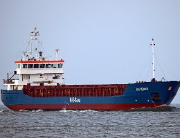 OSTENAU - 88m [IMO:9280706] Frachtschiff (General Cargo) Aufnahme: 2015-12-31 Baujahr: 2005 | DWT: 3710t | Breite: 12,80m | Tiefgang: max. 5,60m Maschinenleistung: 1500 KW |...