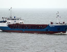 LANGELAND - 81m [IMO:8420098] Frachtschiff (General Cargo) Aufnahme: 2015-12-29 Baujahr: 1985 | DWT: 2287t | Breite: 12,60m | Tiefgang: 4,20m Maschinenleistung: 660 KW |...