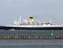 FUNCHAL - 153m [IMO:5124162] Kreuzfahrtschiff (Cruise Ship) Aufnahme: 2014-08-09 Baujahr: 1961 | DWT: 2975t | Breite: 19,05m | Tiefgang: max. 6,33m | Passagiere: 442...
