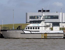 SEACAT COURAGEOUS - 27m [KEINE IMO-NR.] Crew Boat Aufnahme: 2020-03-01 Baujahr: 2015 | Breite: 9,12m | Tiefgang: 1,45m Geschwindigkeit: 29 kn