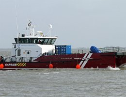 CARRIER - 26m [KEINE IMO-NR.] Crew Boat Aufnahme: 2015-04-01 Baujahr: 2014 | Breite: 10,4m | Tiefgang: 2,5m Maschinenleistung: 1790 KW