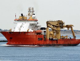 NORMAND CLIPPER - 128m [IMO:9236200] Cable Laying and Repair Vessel Aufnahme: 2018-07-27 Baujahr: 2001 | DWT: 10243t | Breite: 27m