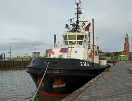 EMS - 37m (ex) [IMO:9323168] Hafenschlepper (Tug) Neuer Name: EDDA C Aufnahme: 2017-01-02 Baujahr: 2006 | Bollard pull: 85t | Breite: 13m | Tiefgang: 6,40m