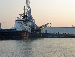 ALP GUARD - 74m [IMO:9398539] Hochseeschlepper/ Offshote (Tug) Aufnahme: 2017-03-16 Baujahr: 2008 | Bollard pull: 298t | Breite: 21m | Tiefgang: 8,25m Maschinenleistung: 18000...