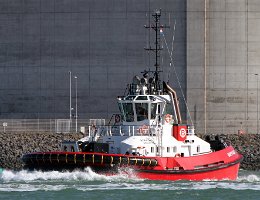 BUFFALFO - 24m [IMO:9816347] Hafenschlepper (Tug) Neuaufnahme: 2020-03-12 (2018-02-07) Baujahr: 2017 | Bollard pull: 72t | Breite: 12m | Tiefgang: 5,95m Maschinenleistung:...