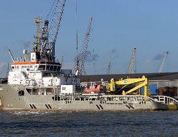 KAMARA - 71m [IMO:9322607] Offshoreschlepper (Tug) Aufnahme: 2020-03-12 Baujahr: 2005 | Bollard pull: 83t | Breite: 16m | Tiefgang: 5,70m Maschinenleistung: 4920 KW |...