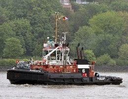 BUGSIER 6 - 28m [IMO:9376218] Hafenschlepper (Tug) Neuaufnahme: 2019-05-10 (2015-03-28) Baujahr: 2007 | Bollard pull: 83,4t | Breite: 12m | Tiefgang: 5,95m Maschinenleistung:...