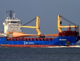 BBC BANGKOK - 129m [IMO:9437165] Schwerlastschiff (Heavy Load Vessel) Aufnahme: 2015-10-04 Baujahr: 2011 | DWT: 8046t | Breite: 17m | Tiefgang: 7,00m Maschinenleistung: 3000 KW |...