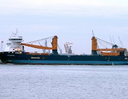 PALABORA - 134m [IMO:9501875] Schwerlastschiff (Heavy Load Vessel) Aufnahme: 2018-11-23 Baujahr: 2010 | DWT: 10052t | Breite: 23m | Tiefgang: 7,40m | Kräne: 2 x 450t...