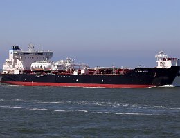 ALTERA WAVE - 245m [IMO:9863930] Rohöltanker (Crude Oil Tanker) Shuttletanker Aufnahme: 2021-05-29 Baujahr: 2020 | DWT: 110000t | Breite: 44m | Tiefgang: 15,0m Maschinenleistung:...