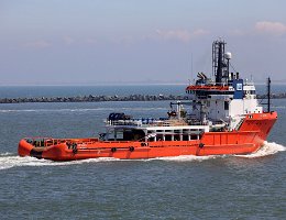 Heckansicht: ARTEMIS - 68m [IMO:8321591] - Heckansicht Versorgungsschiff / Offshoreschlepper (Offshore Supply Ship / Offshore tug) Aufnahme: 2021-05-29 Baujahr: 1984 | DWT: 2192t |...
